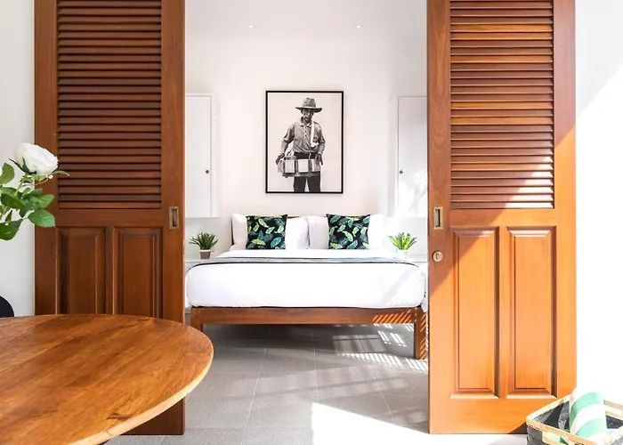 Revo * Seminyak (Bali)